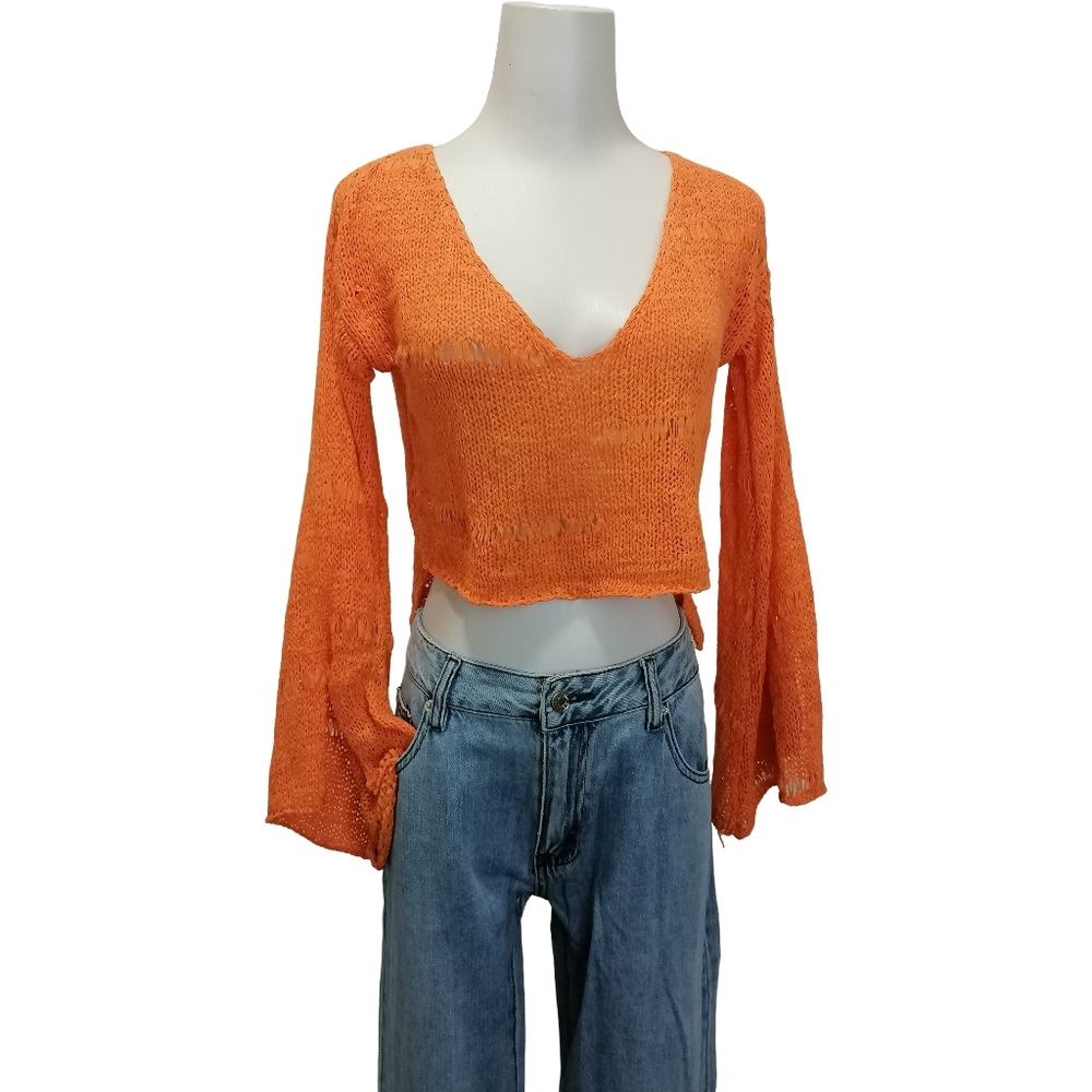 🍊🍊🍊 Orange V-Neck Lightweight Cropped Knit Top